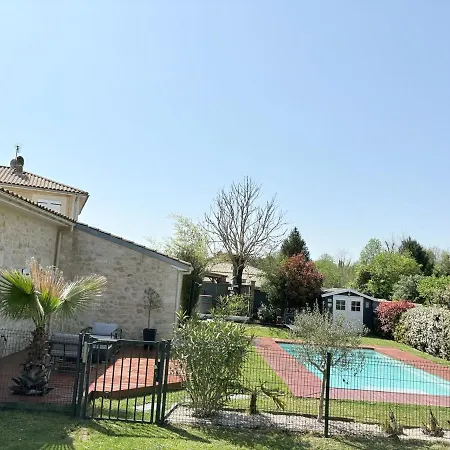 Familiale Avec Piscine Chauffee La Lande-de-Fronsac